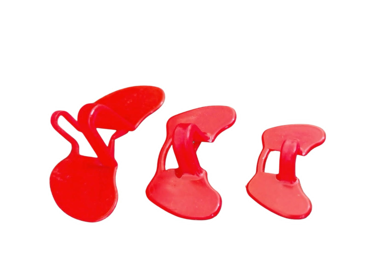 CG POULTRY Nose Clips (medium) for Chickens (Pack of 10)