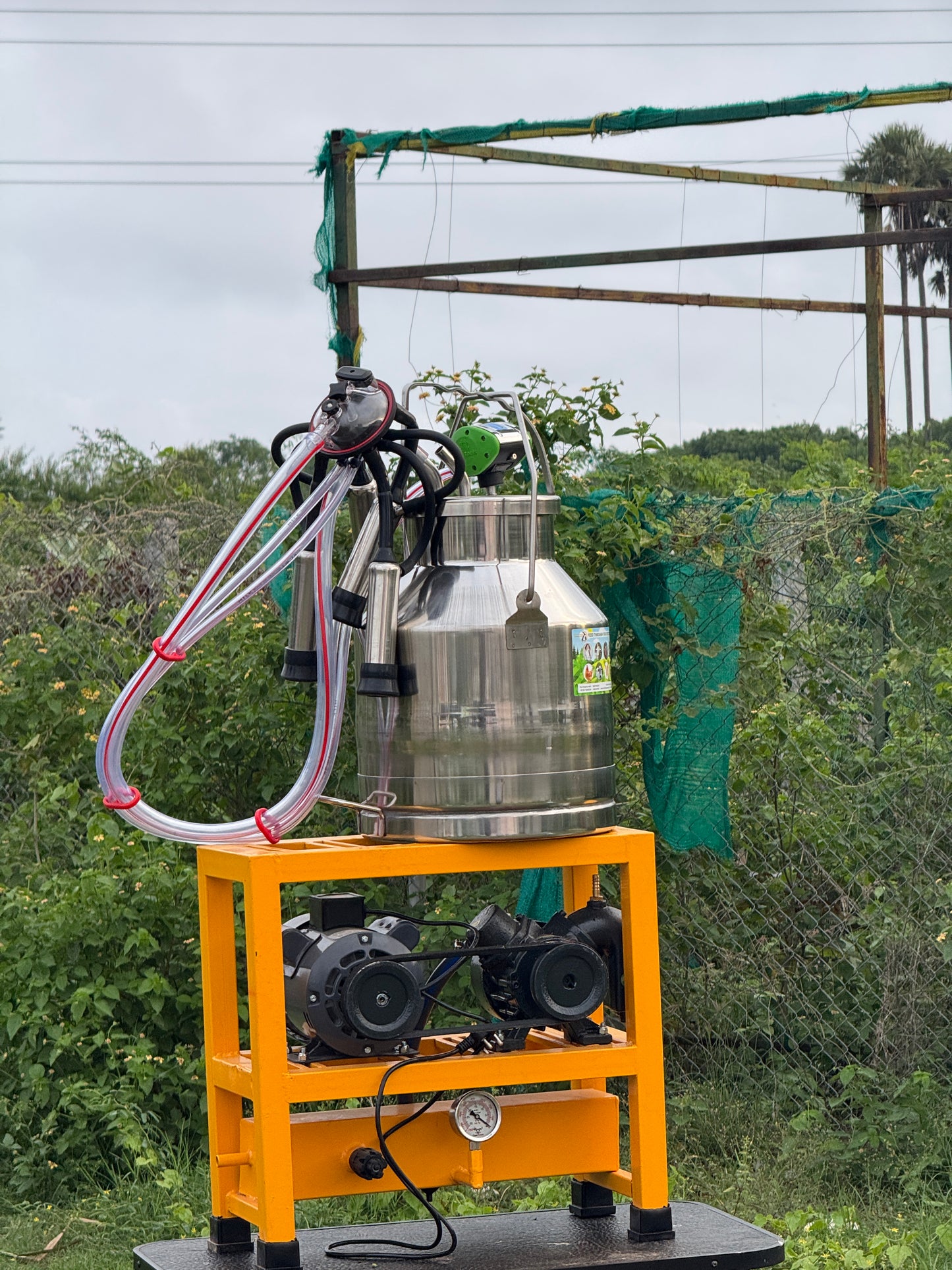 CG - DOUBLE POWER SINGLE BUCKET MILKING MACHINE