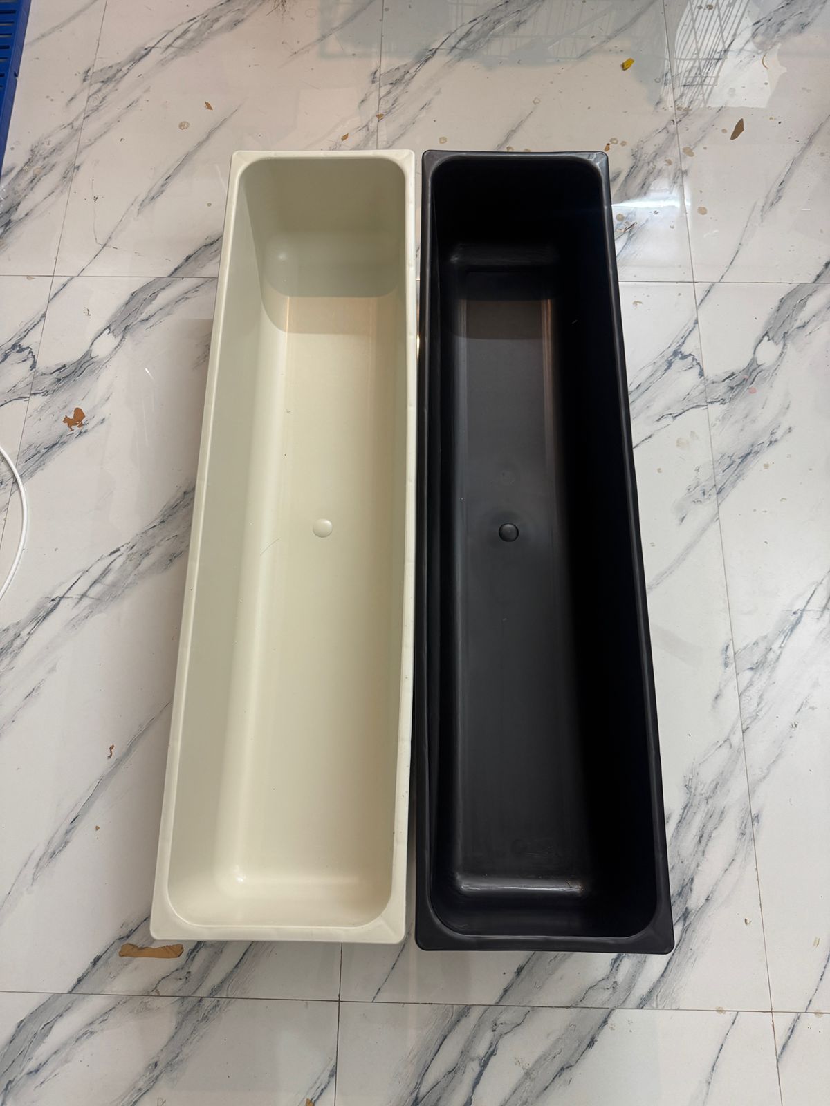 4.1 feeder and plant tray